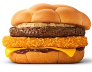 マクドナルドエバンゲリオンバーガー「ザク切りポテト&肉厚ビーフ コク旨ガーリックマヨ」